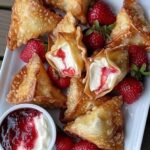 Keto Strawberry Cheesecake Wonton Bites