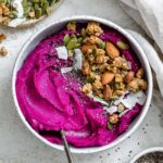 Dragon Fruit Smoothie Bowl