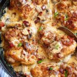 Keto Creamy Garlic Mushroom Chicken