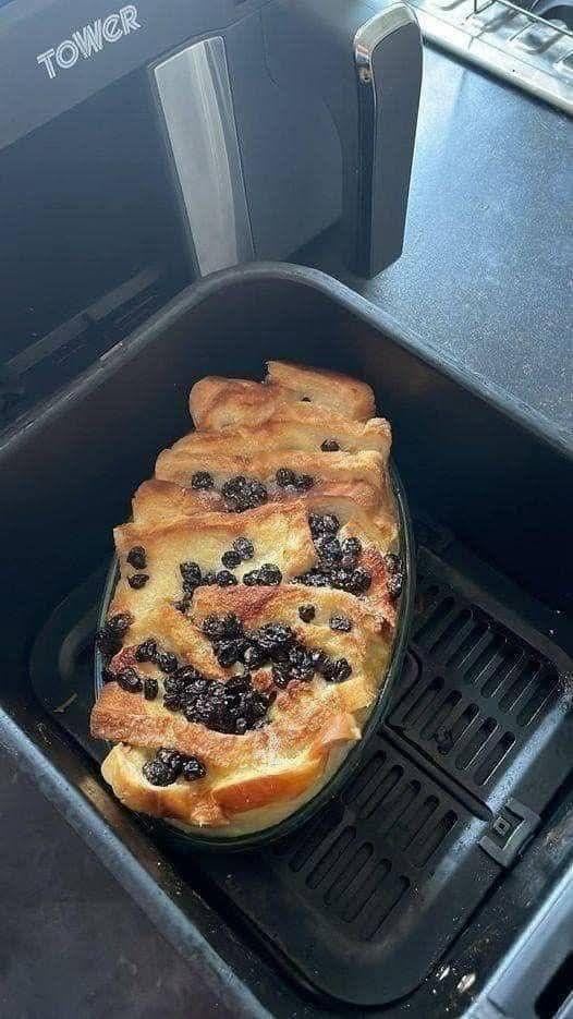 Air Fryer Bread Pudding (White Bread, Currants)