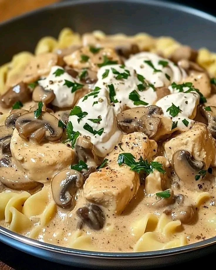 Creamy Chicken & Mushroom Stroganoff