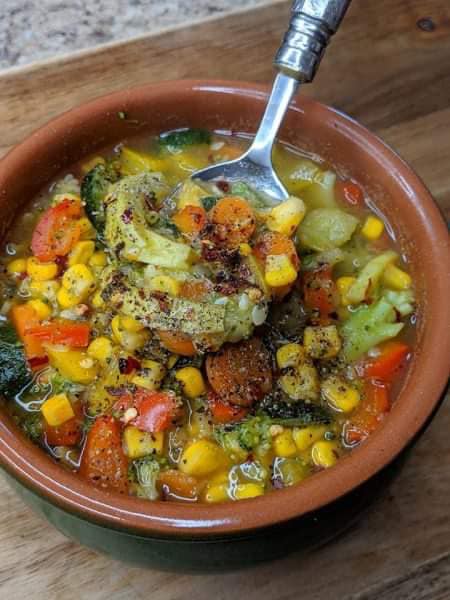 Skinny Zero-Point Veggie Soup (Weight Watchers Style)